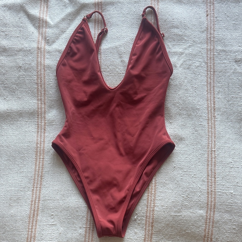 Gooseberry one piece tank in Rum